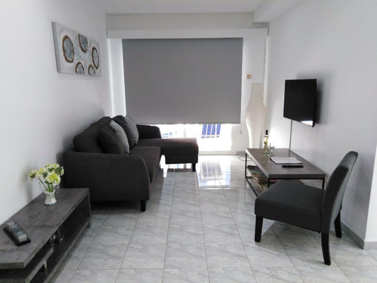Modern Apartment In Paphos Town Centre Eksteriør billede